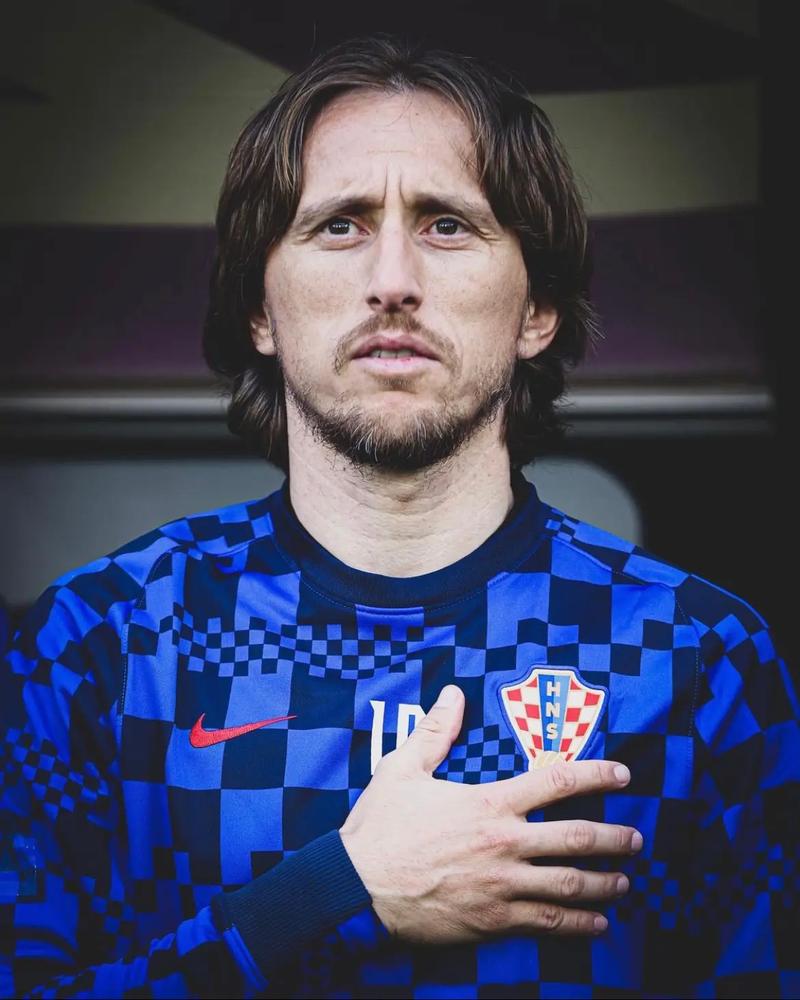 前裁判：布鲁日球员确实对什琴斯尼犯规了，但后者也存在失误